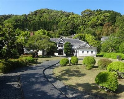 🏛️ 이와시나 학교(이와시나가코)